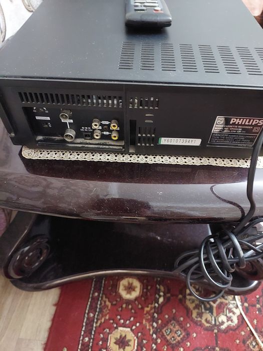Видеомагнитофон PHILIPS VP 225