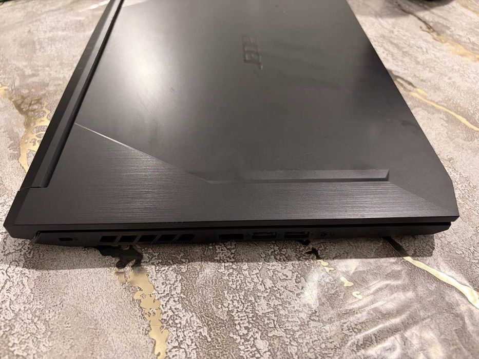 Acer Nitro AN515-55 1TB/1650 4gb/16gb ram/intel i5-10300h