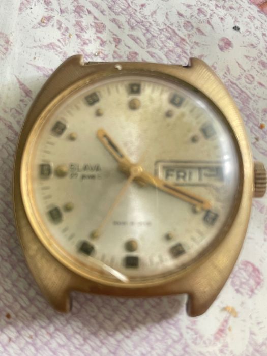 Продавам руски часовници