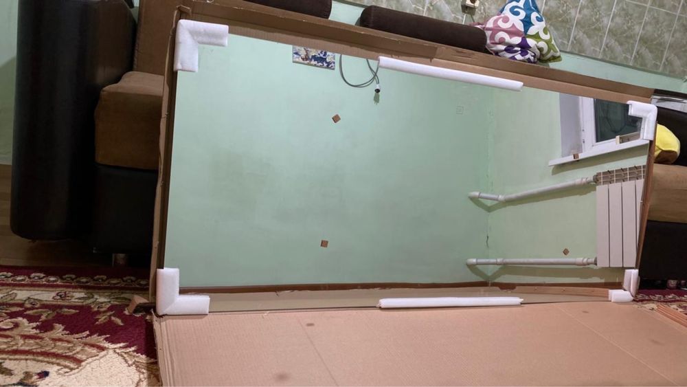 Продам новое зеркало с подсветкой.  Размер 1,40 на 60см в коробке.