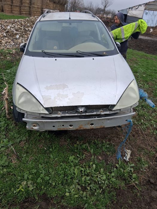 Vând Ford focus !