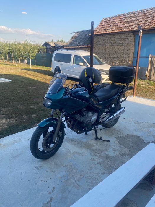 Vand sau  schimb cu masina Yamaha XJ 600N in stare buna de funct