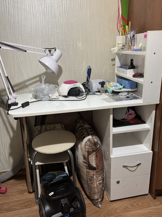 Стол для маникюра