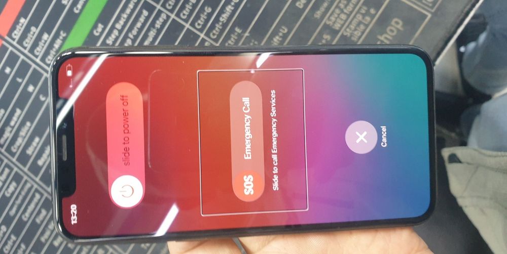 IPhone  xs  128gb  icloud ga tushgan