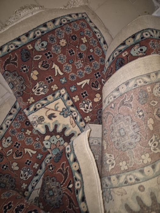 Vand covor cu model floral, de la Incov Alba Iulia, marime 2.40×3.30 m