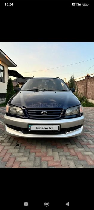 Таета ипцум на ходу вариан на таету Камри 25