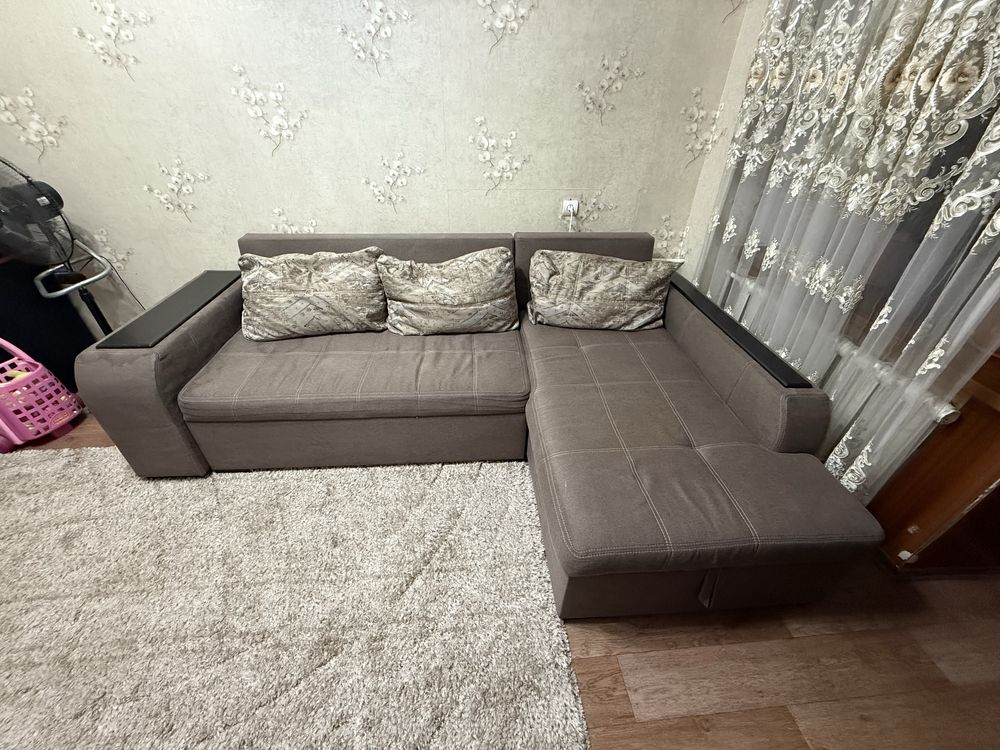Угловой диван (раскладной )