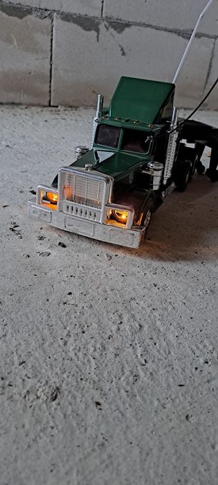 Camion american de jucărie cu telecomanda 66 cm