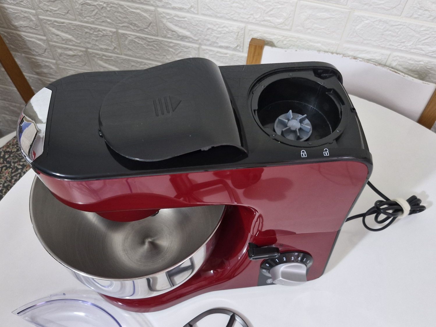Robot de bucătărie Russell Hobbs