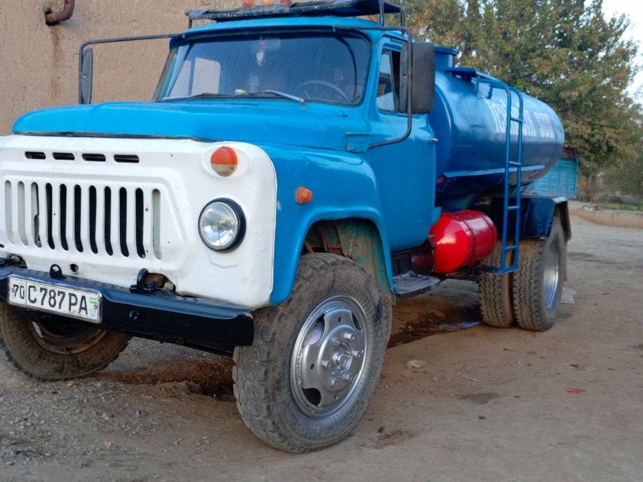 Gaz 53 vodavoz sotiladi