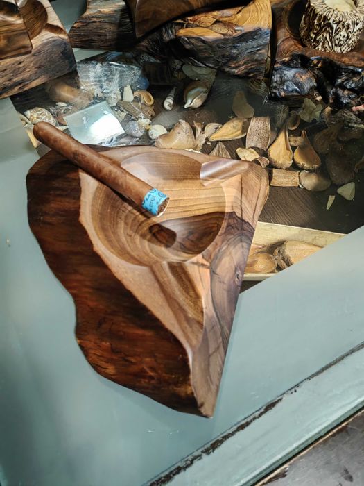 Пепелник за пури