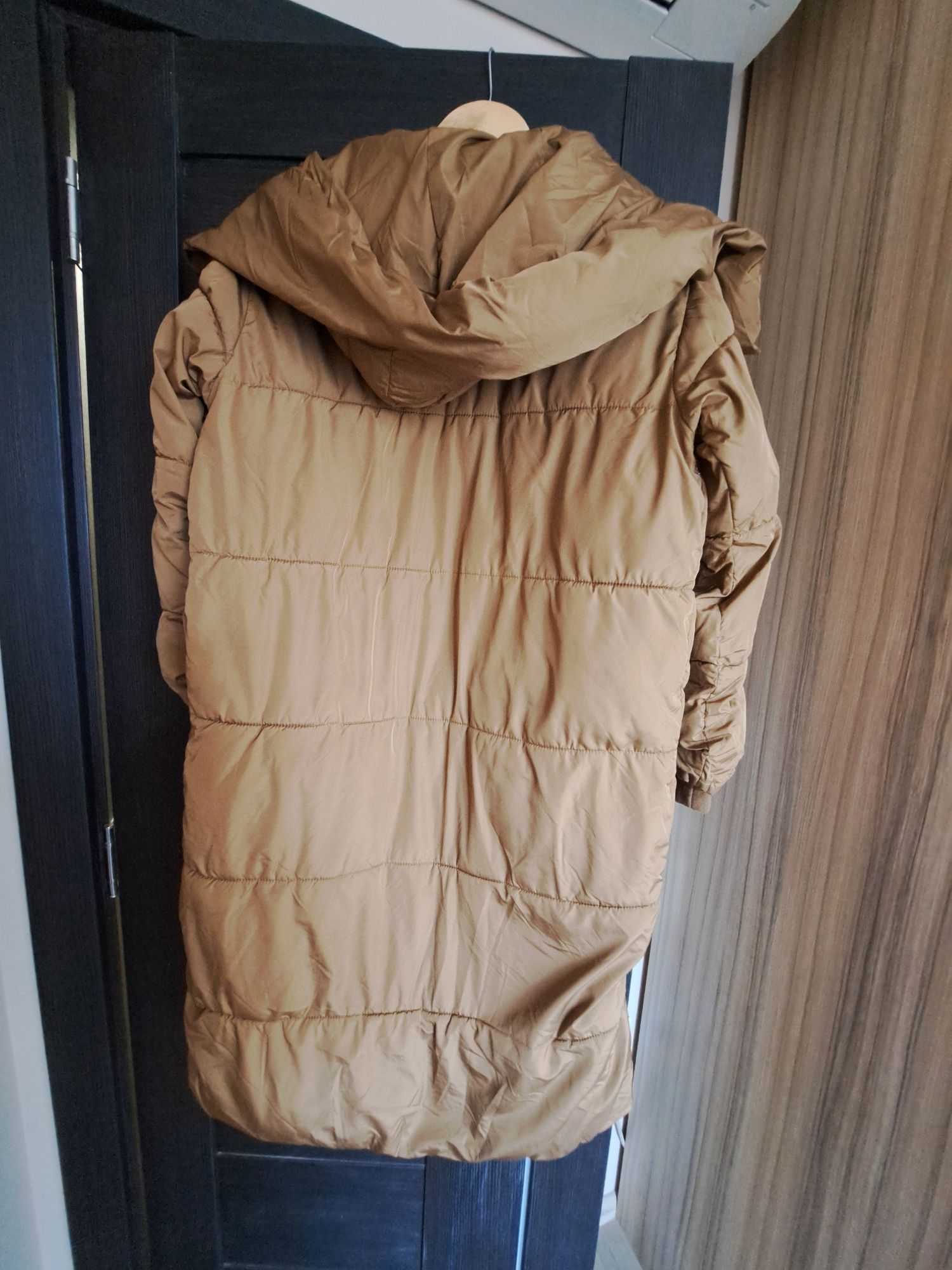 Дълго зимно яке с качулка