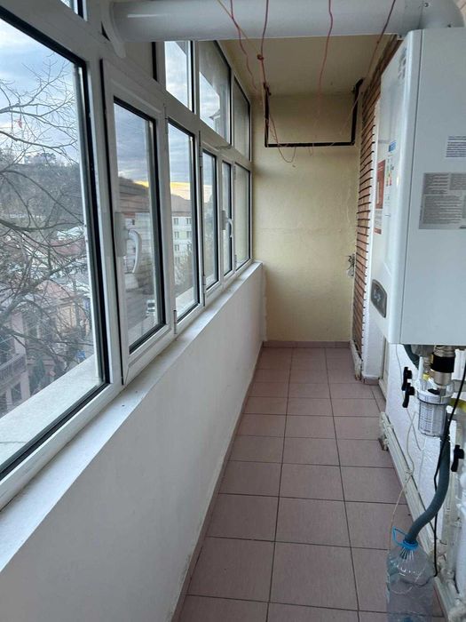 Apartament cu 3 camere de inchiriat