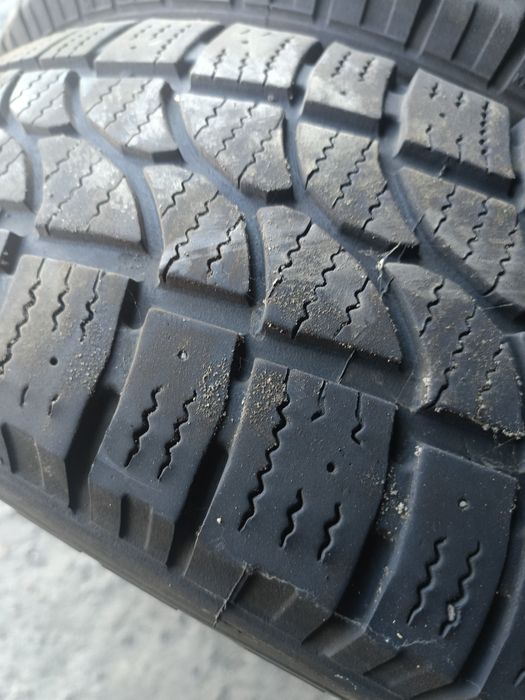 БУСОВИ ЗИМНИ -16цола -225/75-1бр.-80лв."RIKEN"