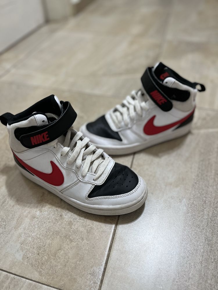 Маратонки nike и under armour