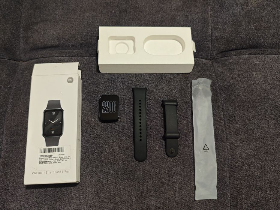 Xiaomi Mi Band 8 Pro - Смарт часовник