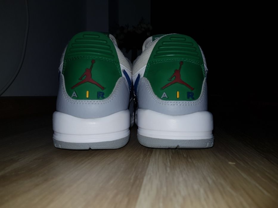 Adidasi Air Jordan mărimea 37,5 nike boost