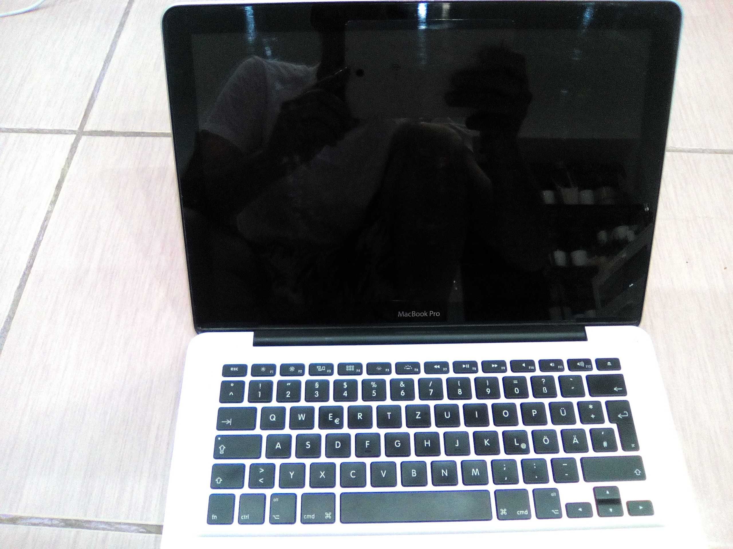 Macbook Pro(Mid 2012) /i5x2.5GHz/8gb RAM/160 GBHDD / Catalina