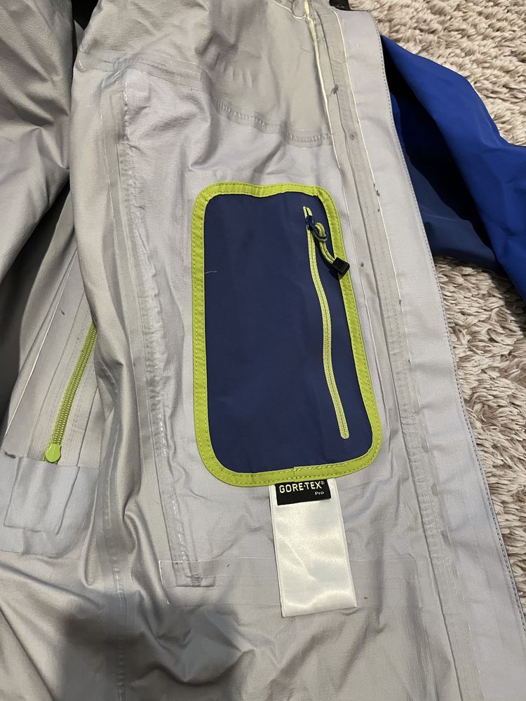Berghaus Civetta -оригинално мъжко яке