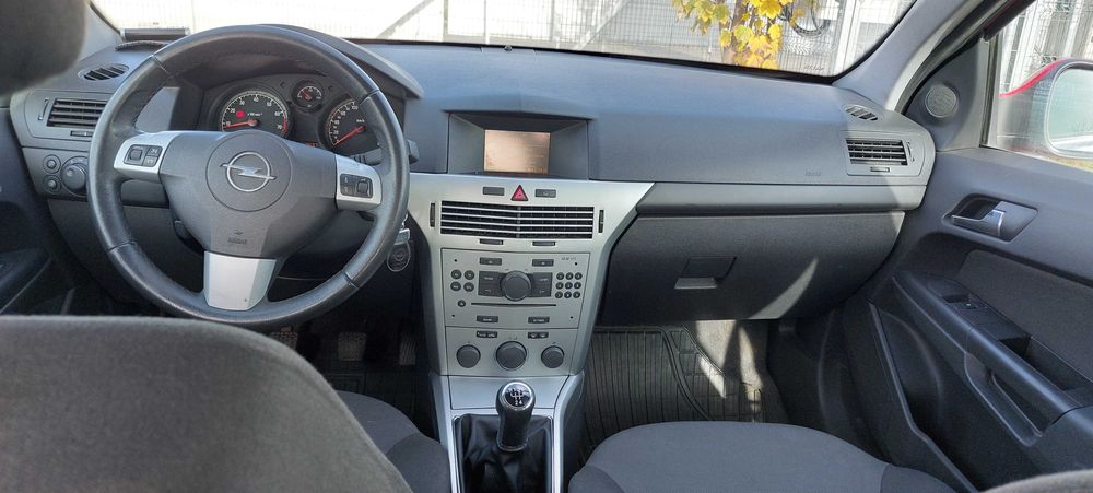 OPEL Astra H, an de fabricație 2010, Hatchback, 151.00 km