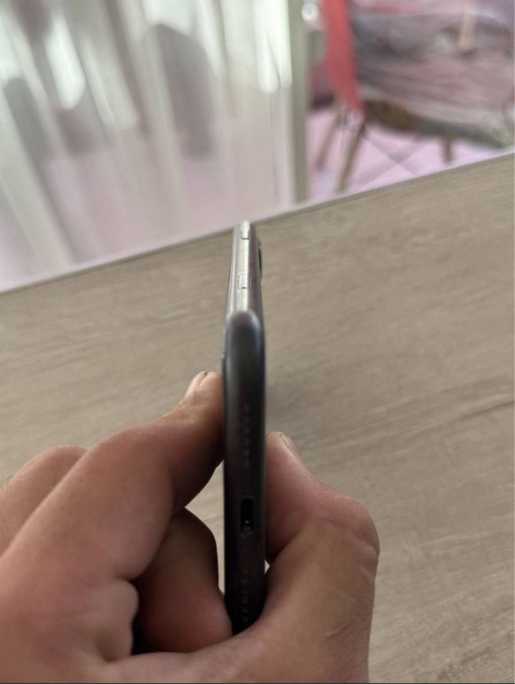 Iphone 11 yomkost 84% xotira 256gb oldindan 20% tolov qogan malumot dr