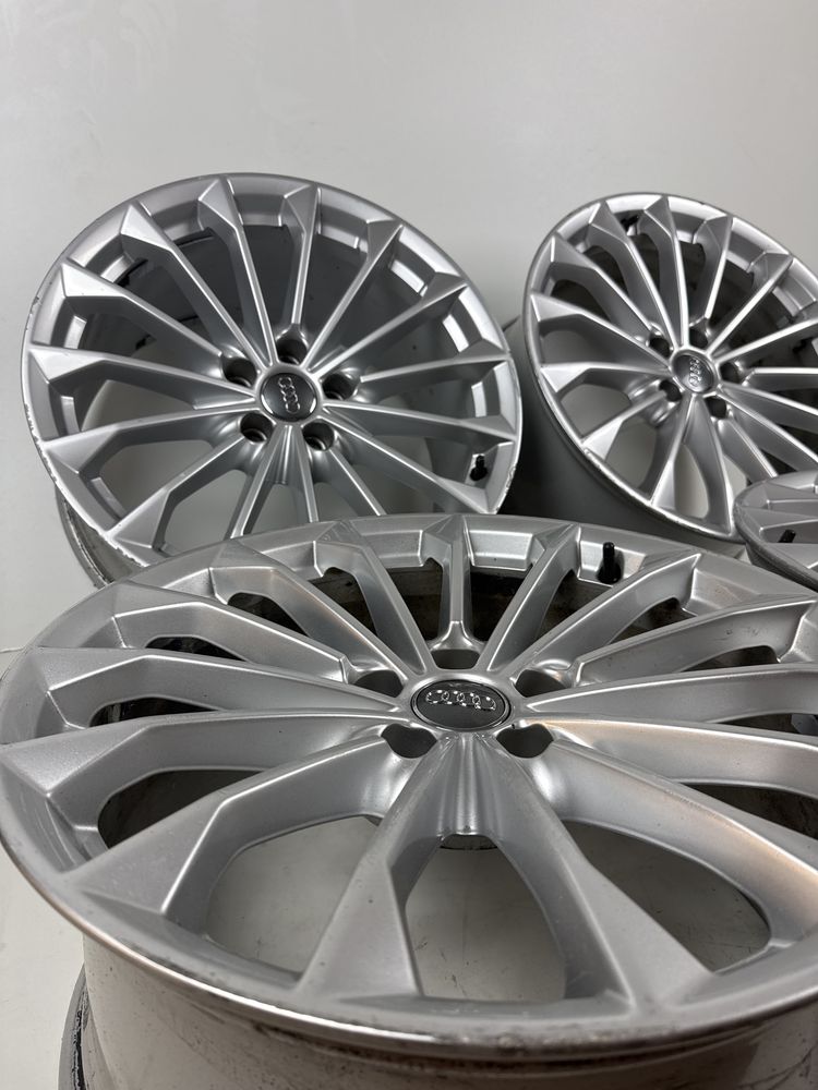 Se vand jante originale Audi R19
