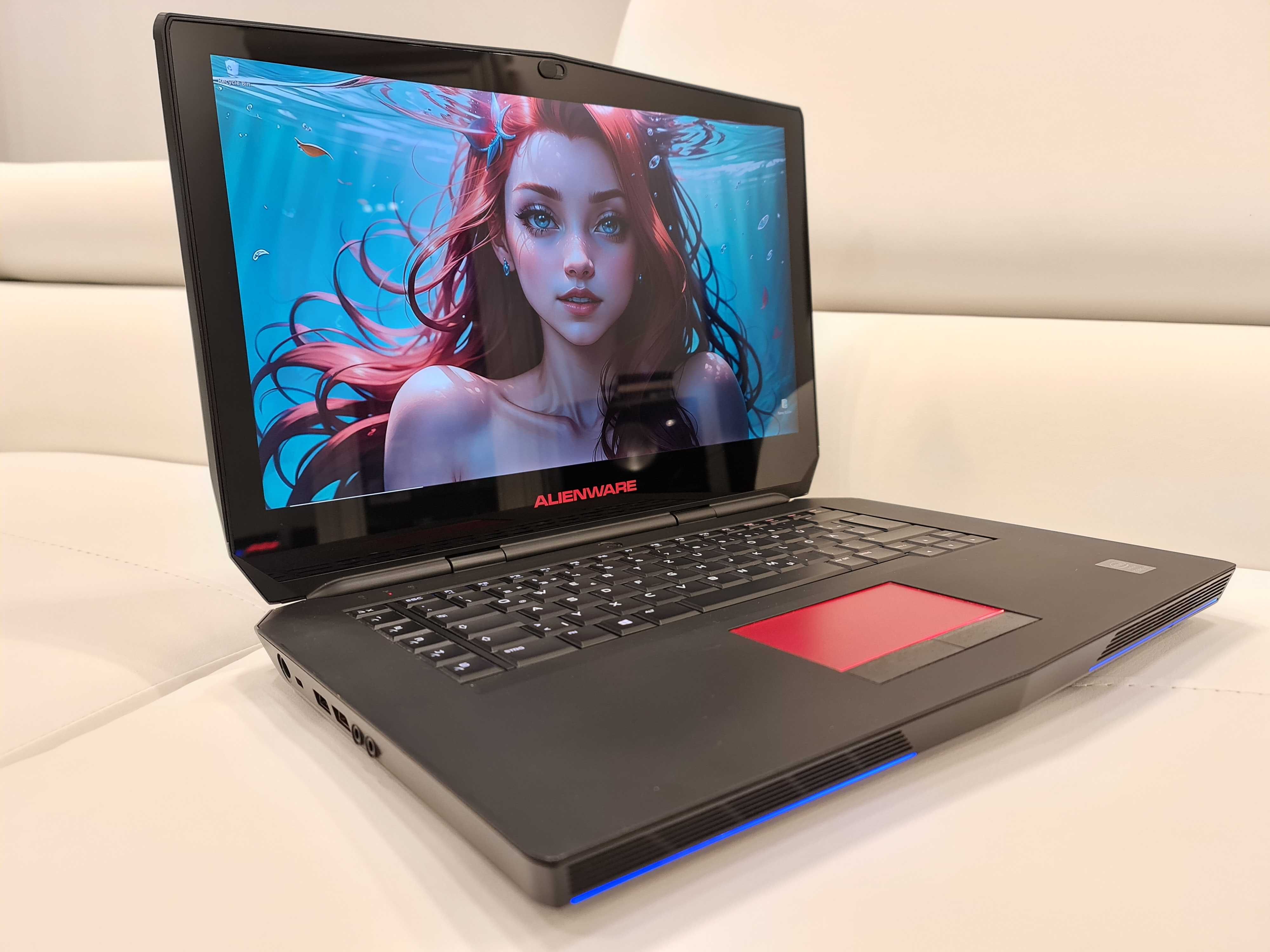 Laptop gaming ALIENWARE ,intel core i7- ,video 6 gb, touchscreen 4k