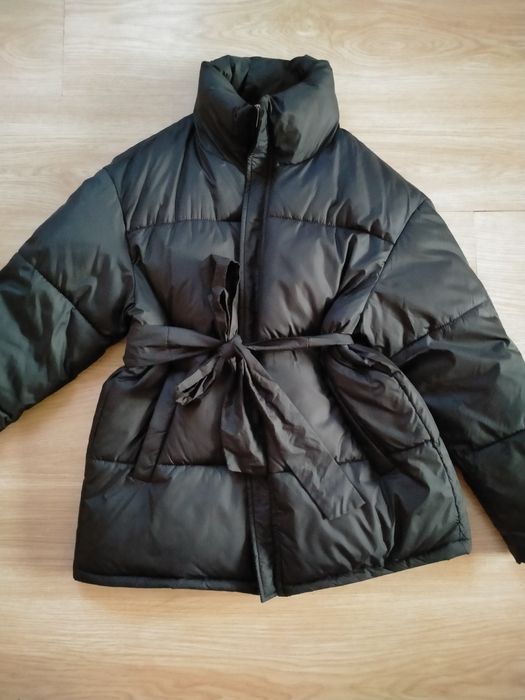 Продам куртку женскую
