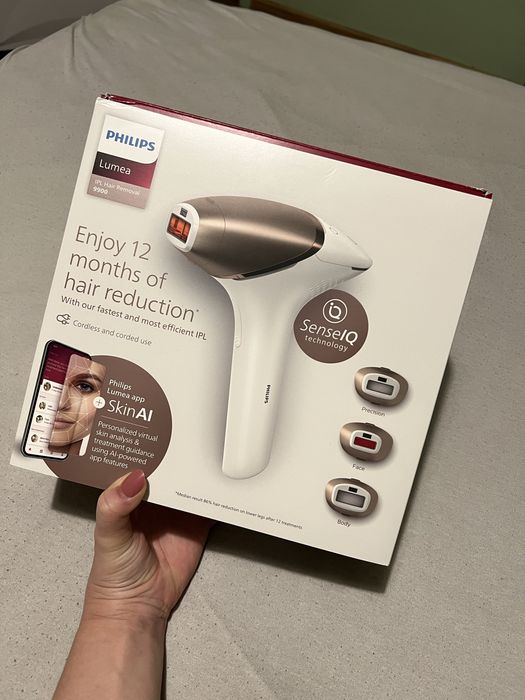 Фотоепилатор Philips Lumea IPL 9900