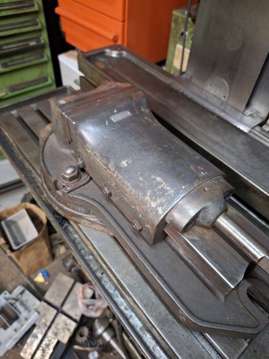 Инструментална фреза Декел