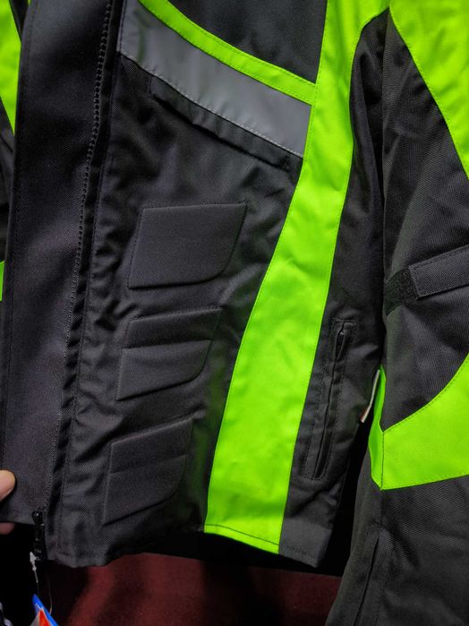 Geaca moto de iarna NOUA, protectii umeri, coate, spate, impermeabila