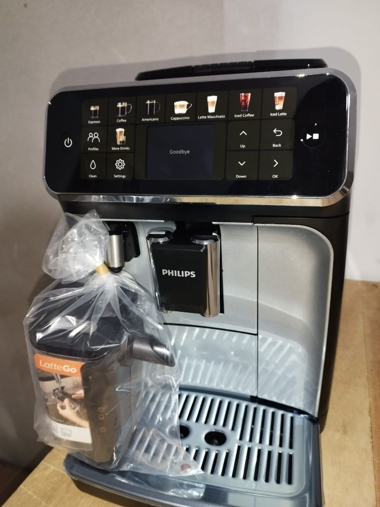 Espressor automat Philips seria 5500 2xAquaclean bonus