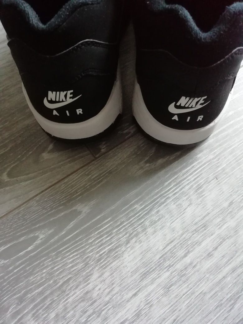 Nike Air mărimea 40.5