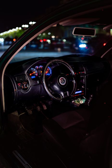 Vand golf 4 coupe 1.6 benzina