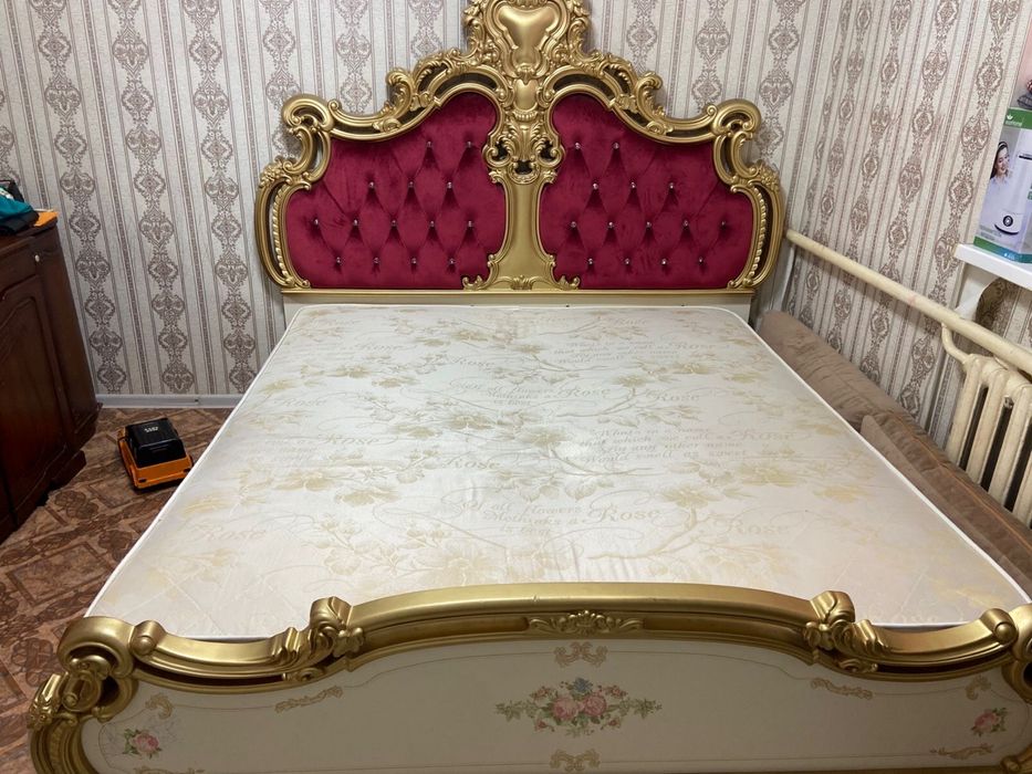 Кровать жақсы жағдайда көп қолданылмаған