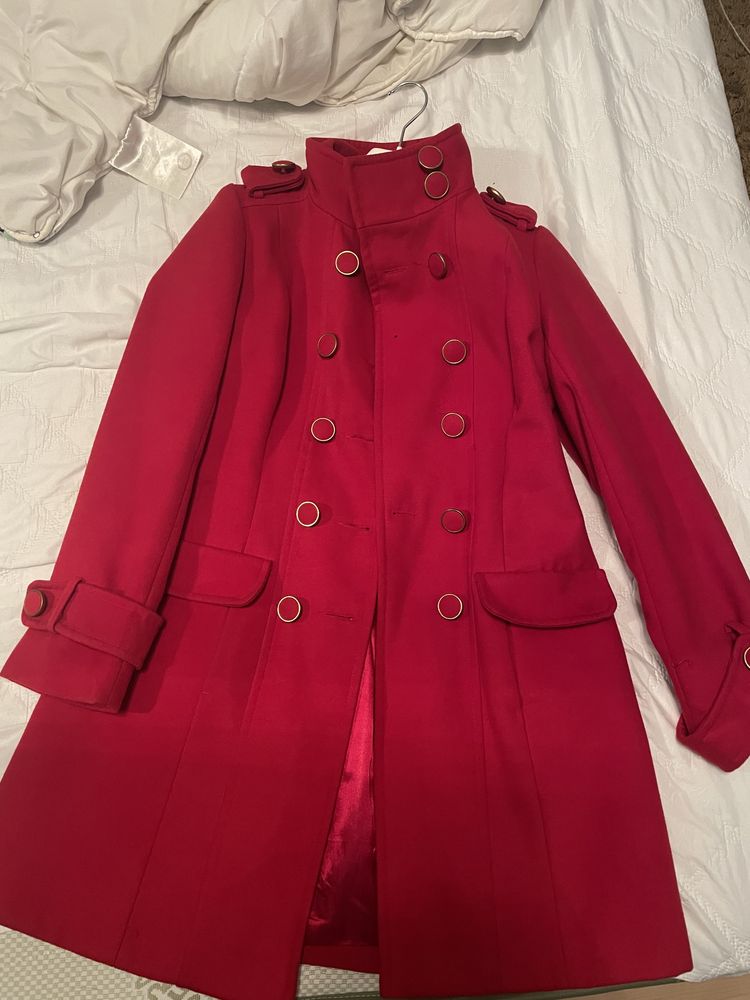 Palton rosu marime 40