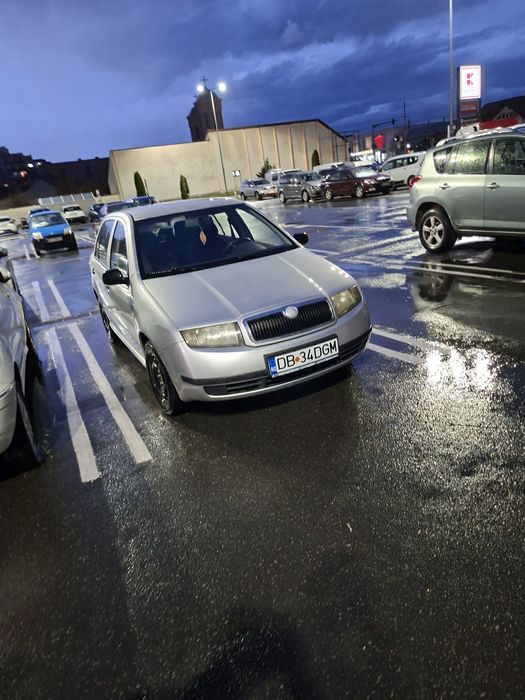Vând skoda fabia 1.2 2003