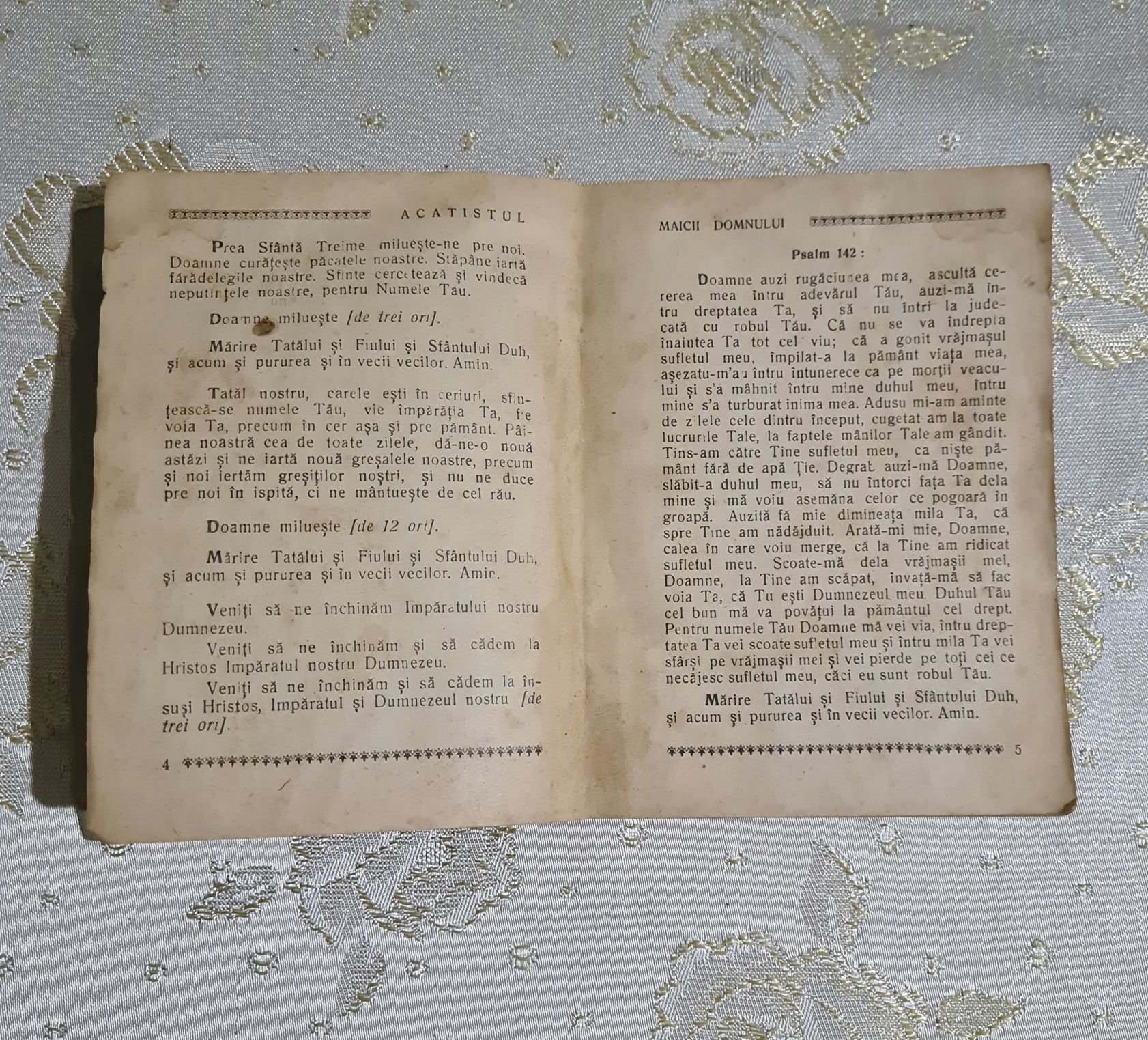 Carte religioasă veche, de colecție,,Acatistul și Paraclisul" 1943