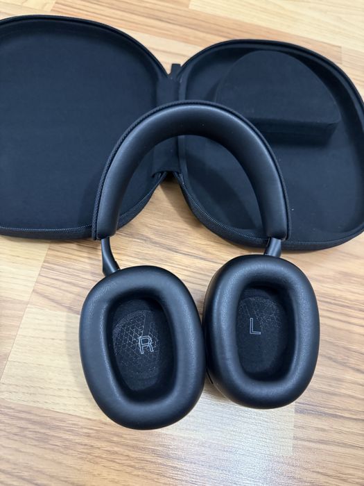 Bowers and Wilkins Px7 S2e