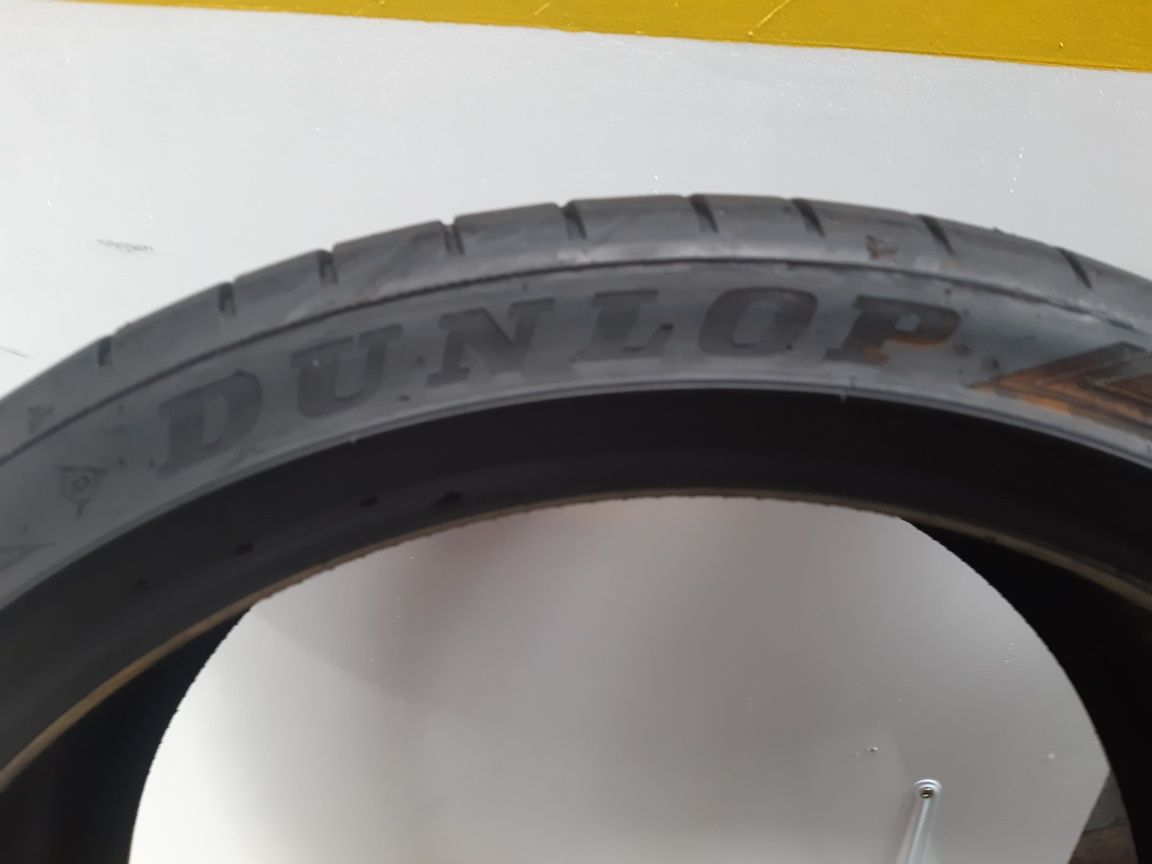 1 Buc 235/35/19  91Y Dunlop vara 5,60mm DOT 04 18