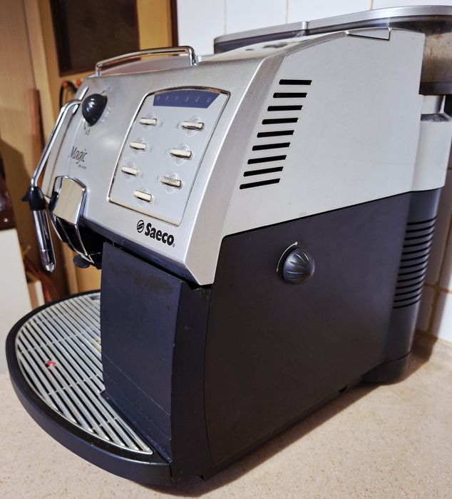 Кафеавтомат Saeco Magic de Lux