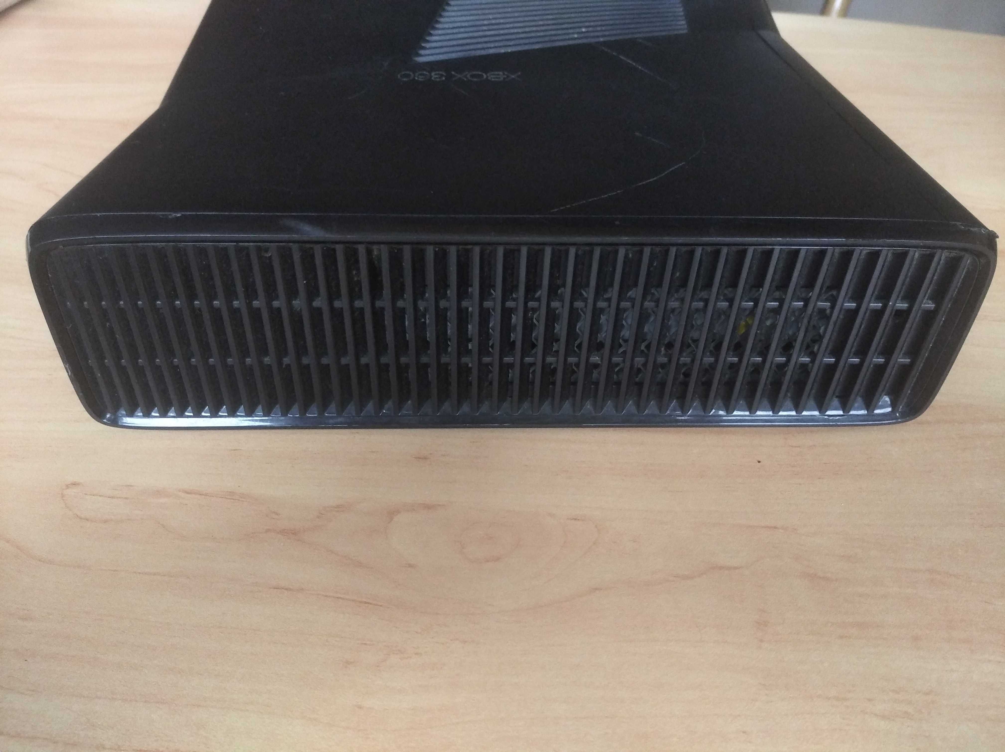 Xbox 360 S работещ