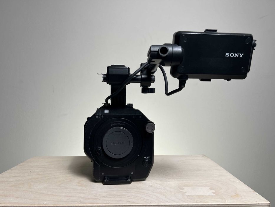 Sony PXW-FS7 XDCAM Super 35 Camera System Professional Camcorder