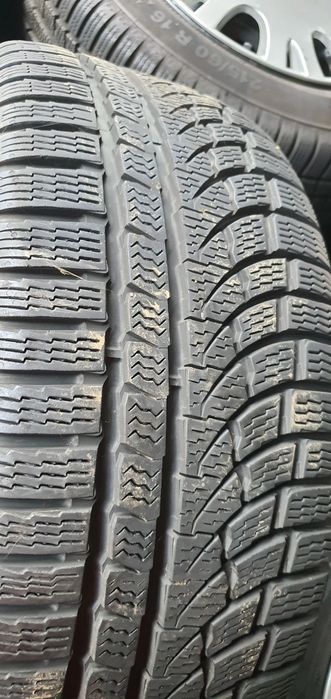 Гуми 2бр 235/45/17 -1бр - 120лв