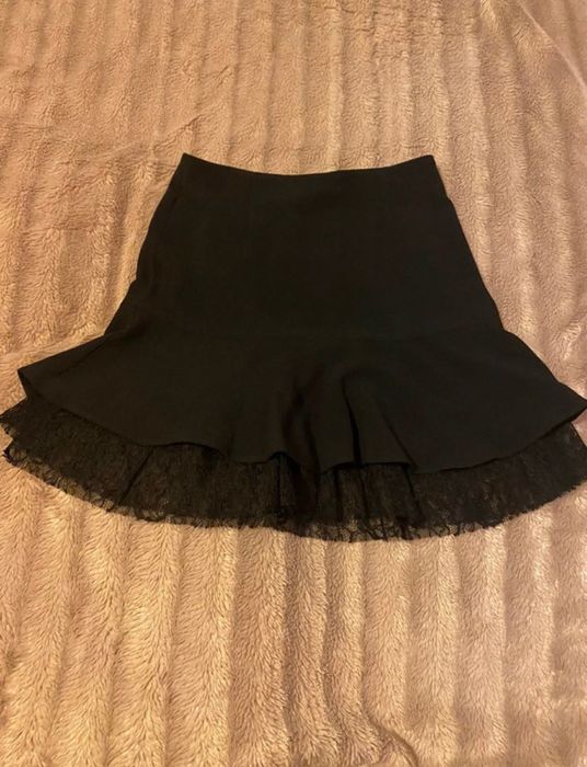 Fusta lambada cu dantelă Zara