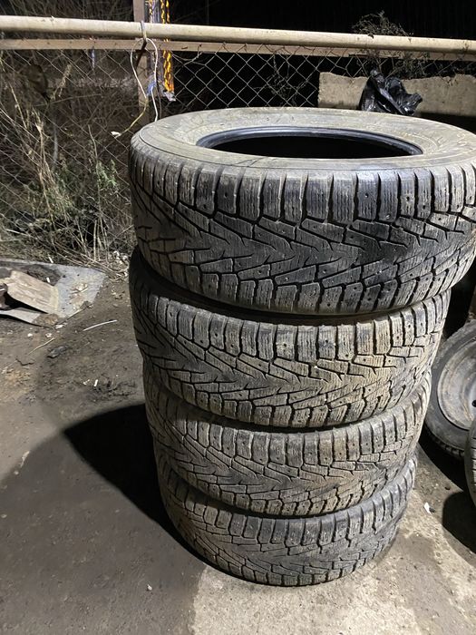 Зимный покрышка Nokian R18 285/60