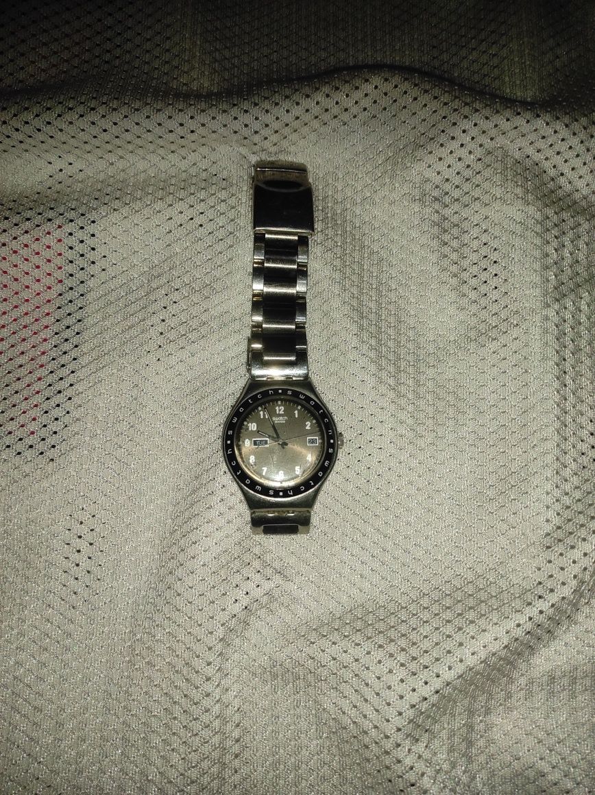 Часы марки Swatch швейцарски