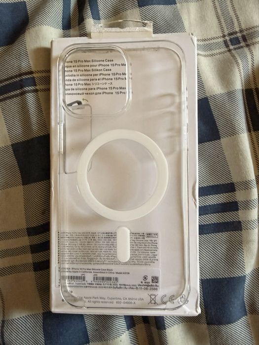 iPhone 15 pro max Original Aulumu case and Clear magsafe apple case