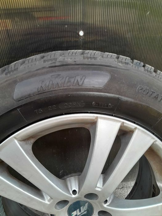 Vand set de Jante r17 cu amvelope de iarnă