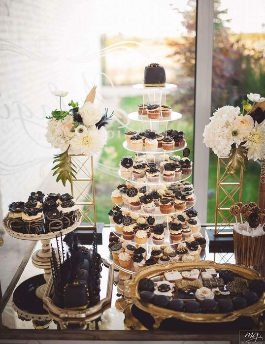 Etajera suport macarons 10 nivele